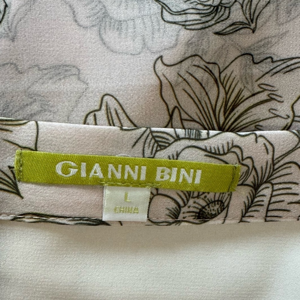NWT! Women’s Gianni Bini cream colored latex lined skirt with floral print Large - Picture 3 of 5